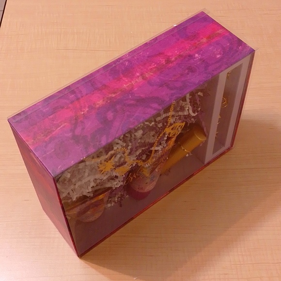 🆕 Taylor Swift Wonderstruck Gift Set Charm Bracelet Lotion Bath Gel - Picture 2 of 16